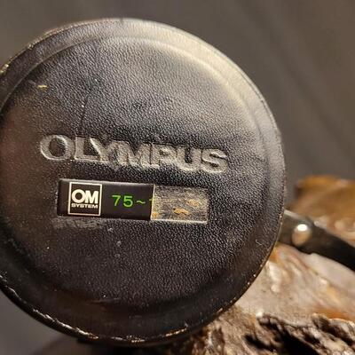 Lot 9: Vintage Olympus OM 75-150mm f4 Zuiko Auto Zoom Lens 75-150mm