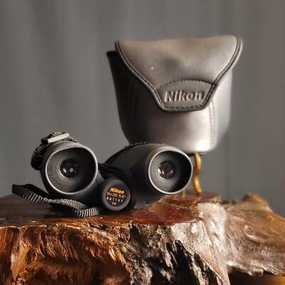 Lot 10: Vintage NIKON TRAVELITE IV 9x25 Binoculars