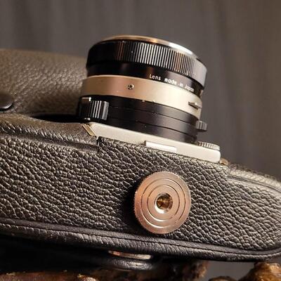 Lot 11: Vintage TOPCON Uni 35mm Camera w/ 53mm Lens and Case