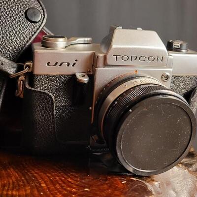 Lot 11: Vintage TOPCON Uni 35mm Camera w/ 53mm Lens and Case