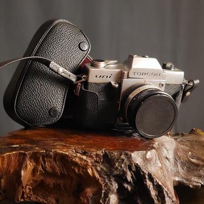 Lot 11: Vintage TOPCON Uni 35mm Camera w/ 53mm Lens and Case