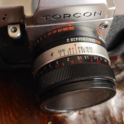 Lot 11: Vintage TOPCON Uni 35mm Camera w/ 53mm Lens and Case
