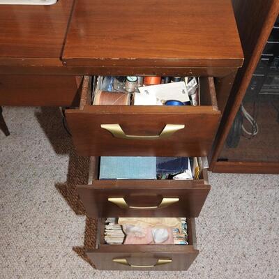 Vintage Centennial Series Dial SewSewing Machine with Cabinet,
