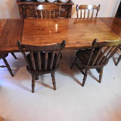 Beautiful Solid Wood Dining Table and 6 Chairs