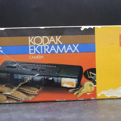 Vintage Retro Kodak Ektramax Handheld Camera