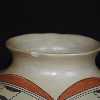 Vintage Hopi Poly chrome pottery jar