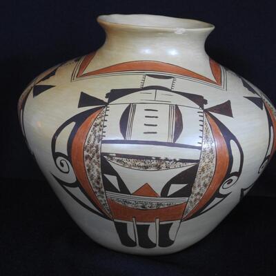 Vintage Hopi Poly chrome pottery jar