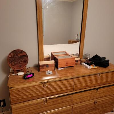 Dresser with mirror, YOU BUY, YOU MOVE, YOU LOAD