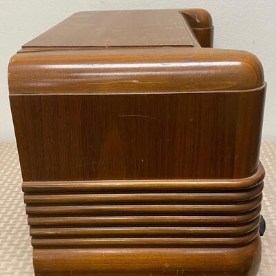 Vintage Philco AM Shortwave Table Top Tube Radio 42-350
