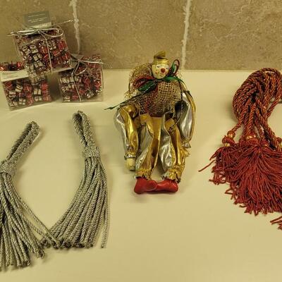Lot 29: Vintage Christmas Clown, Tabletop Present Confetti, Tassels and Tassel Rope