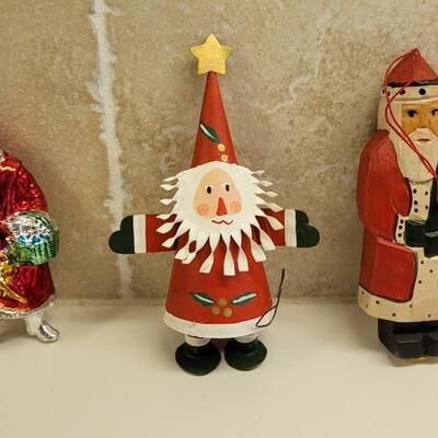 Lot 31: Vintage Santa Ornaments