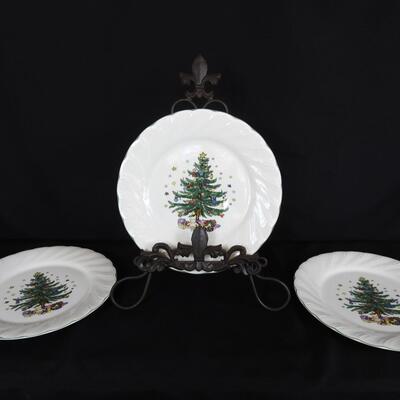 Holiday plate collection