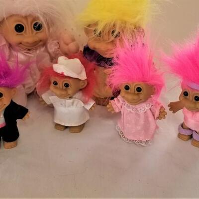 Lot #198   TROLL Lot - 13 pieces