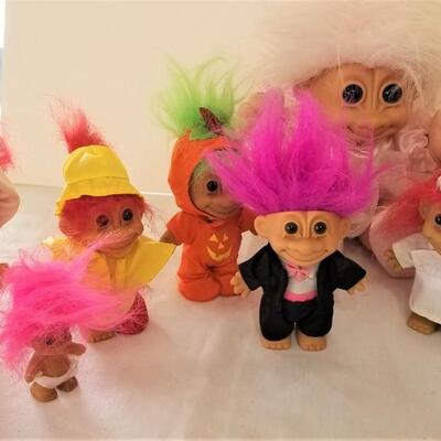 Lot #198   TROLL Lot - 13 pieces