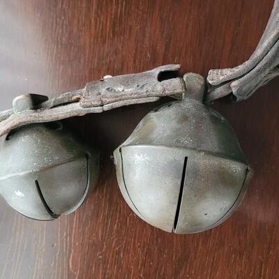 Lot 59: Antique Sleigh Bell Section