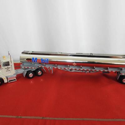 Mobile Oil Diecast Tanker
