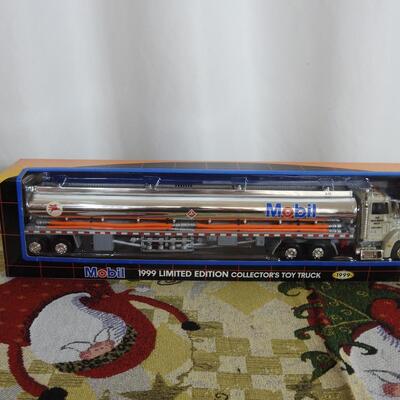Mobile Oil Diecast Tanker