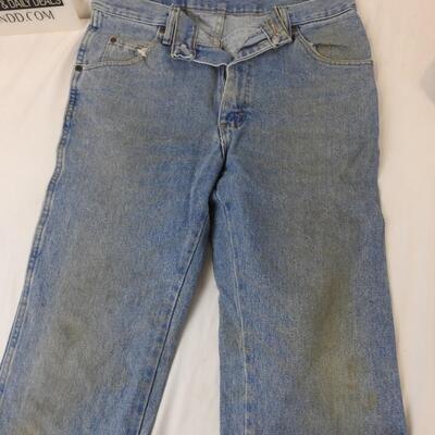 4 pc Apparel, 3 Pairs of Jeans, Levi's, Wrangler, 32 x 32, Khaki Shorts