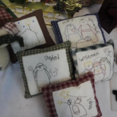 20 pc Christmas Lot: Nativity Pillows, Santa Tealight Set, Candle Holders