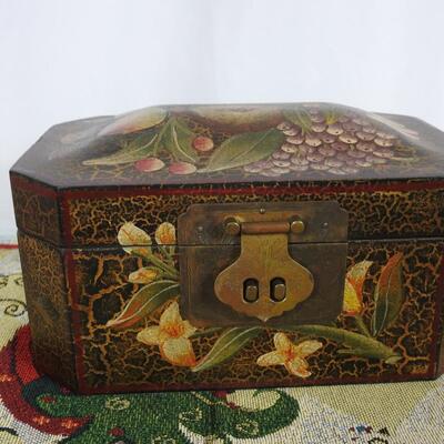 Small wood box