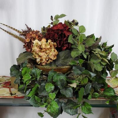 Large set of home decor