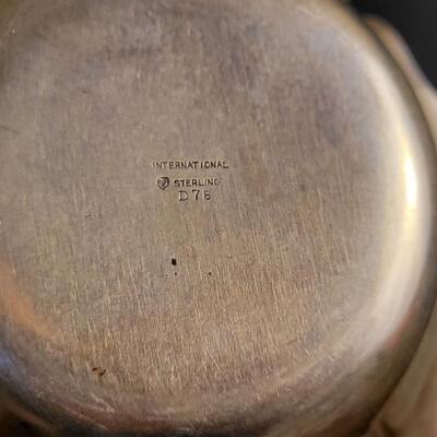 Lot 107: Vintage INTERNATIONAL Sterling Silver Fancy Serving Bowl