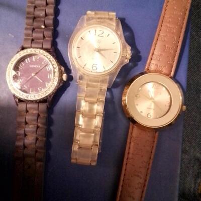 3pc misc quartz watches