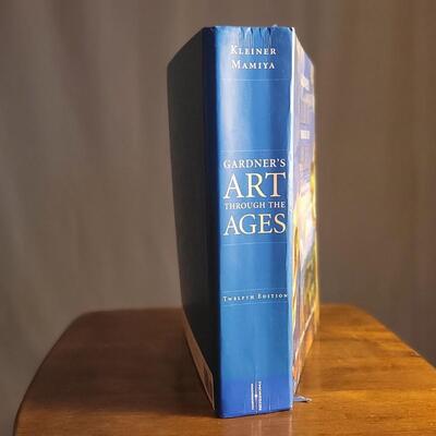 Lot 124: 12th Edition Gardner's Art Through the Ages Hardback Education Homeschool College Textbook