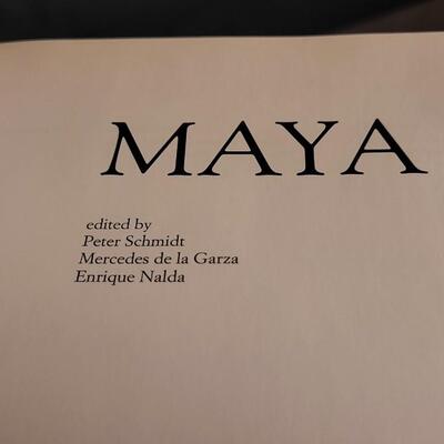 Lot 127: 1998 Hardback MAYA Reference Coffee Table Book