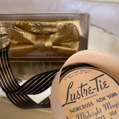 ST VINTAGE GLAMOUR BOW TIE AND RIBBON