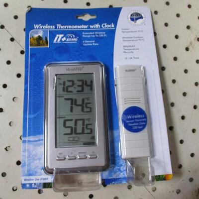 Wireless Thermometer With Clock