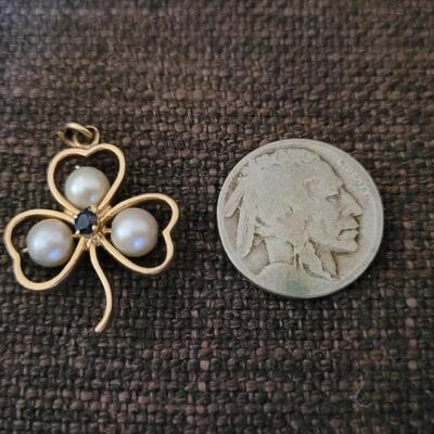 Lot 157: Vintage 14k Yellow Gold 3 Leaf Clover Charm Pendant