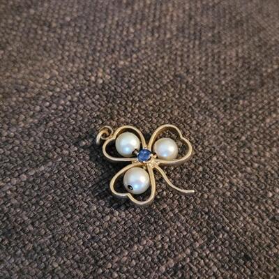 Lot 157: Vintage 14k Yellow Gold 3 Leaf Clover Charm Pendant