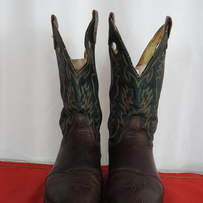 Pair of Menâ€™s Leather Cowboy Boots by Lucchese of San Antonio