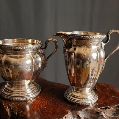 Lot 164: Vintage REED & BARTON Heavy Silverplated Coffee Creamer and Sugar Set