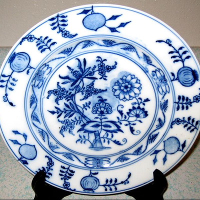 MS Antique Flow Blue Plate Blue Onion by Benedikt Brothers, Austria 1883