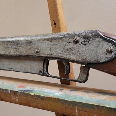 Lot 171: Vintage DAISY BB Sporting Rifle Gun Pump Action WORKS