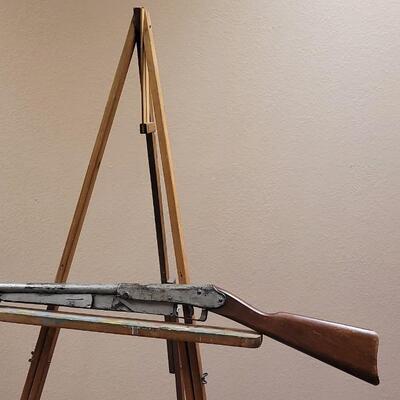 Lot 171: Vintage DAISY BB Sporting Rifle Gun Pump Action WORKS