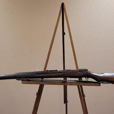 Lot 173: Japanese Type 38 with a Japanese Paratrooper Sling