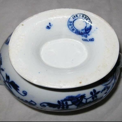 MS Antique Blue Onion Gravy Boat Meissen England