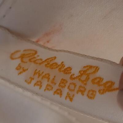 Lot 175: Vintage Richere Bag White Beaded Handbag