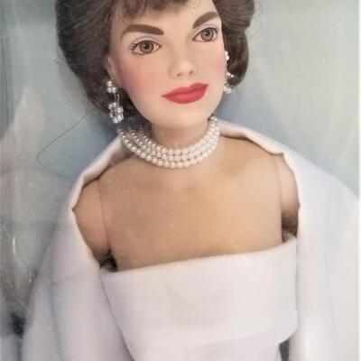 Lot #235  Franklin Mint Jackie Kennedy Onassis doll - new in box