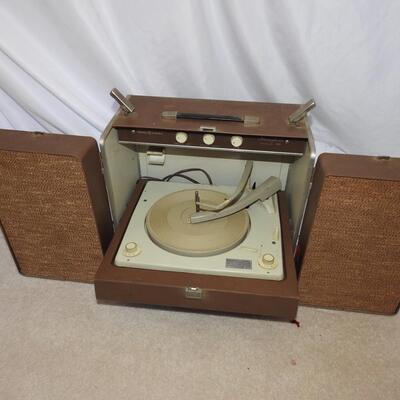 Vintage General Electric Portable TurnTable Sterio