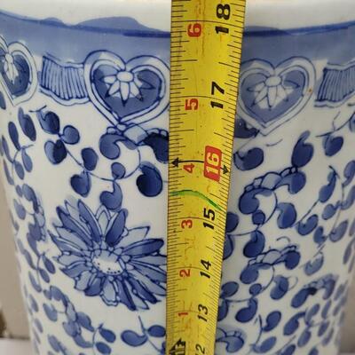 Lot 206: Chinese Blue and White Porcelain Plant Stand
