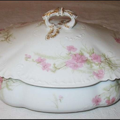 MS Antique Haviland Covered Serving Bowl Pink Flowers Gold Accent France