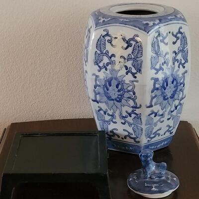 Lot 217: Chinese Jar with Foo Dog And Stand
