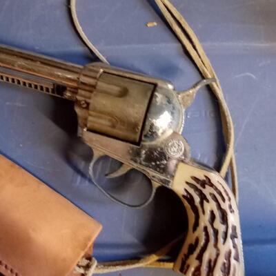 LOT 95  OLD FANNER CAP GUN