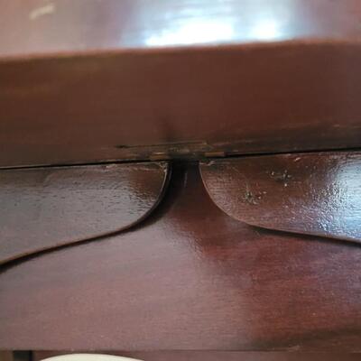 Lot 220: Antique Kittinger Gainsborough Chippendale Handpainted Drop Leaf Table