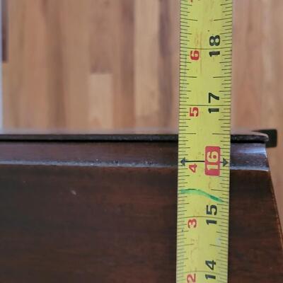 Lot 220: Antique Kittinger Gainsborough Chippendale Handpainted Drop Leaf Table