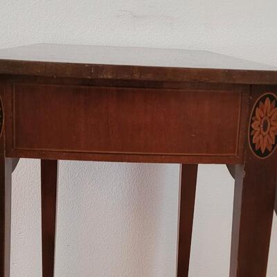 Lot 220: Antique Kittinger Gainsborough Chippendale Handpainted Drop Leaf Table